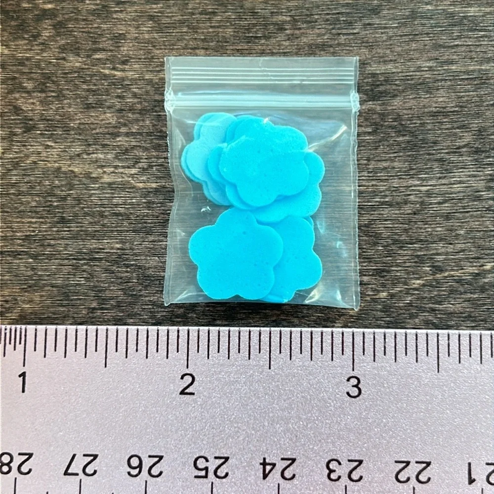 Mini make up items - Picture 6 of 7